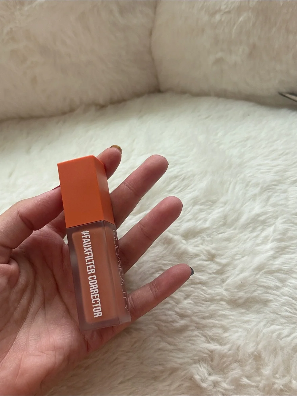 Huda Beauty  #FAUXFILTER Under Eye Color Corrector concealer
